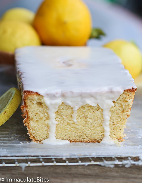Lemon almond yogurt cake