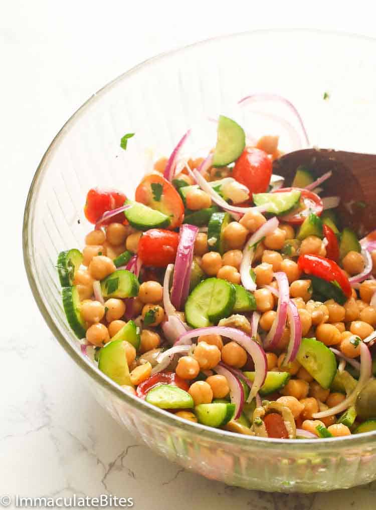 Mediterranean Chickpea Salad