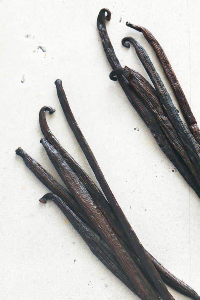 How To Make Homemade Vanilla Extract - Immaculate Bites