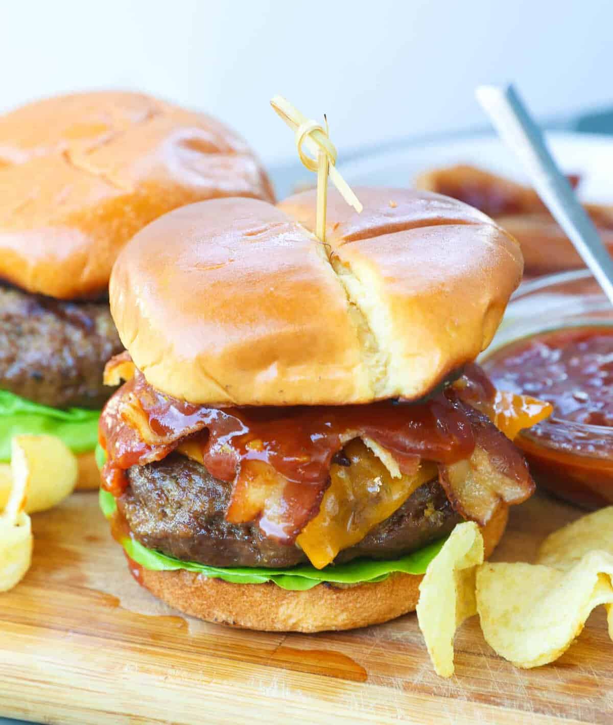 Feed the Grill BBQ bacon burger perfect for family cookouts