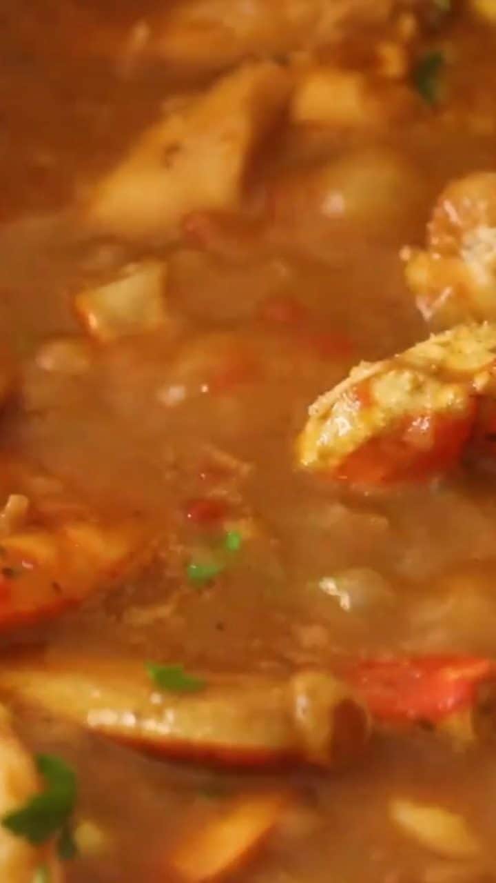 https://www.africanbites.com/wp-content/uploads/2023/02/Cajun-Chicken-Sausage-and-Seafood-Gumbo-with-Rich-Broth-poster-1.jpeg