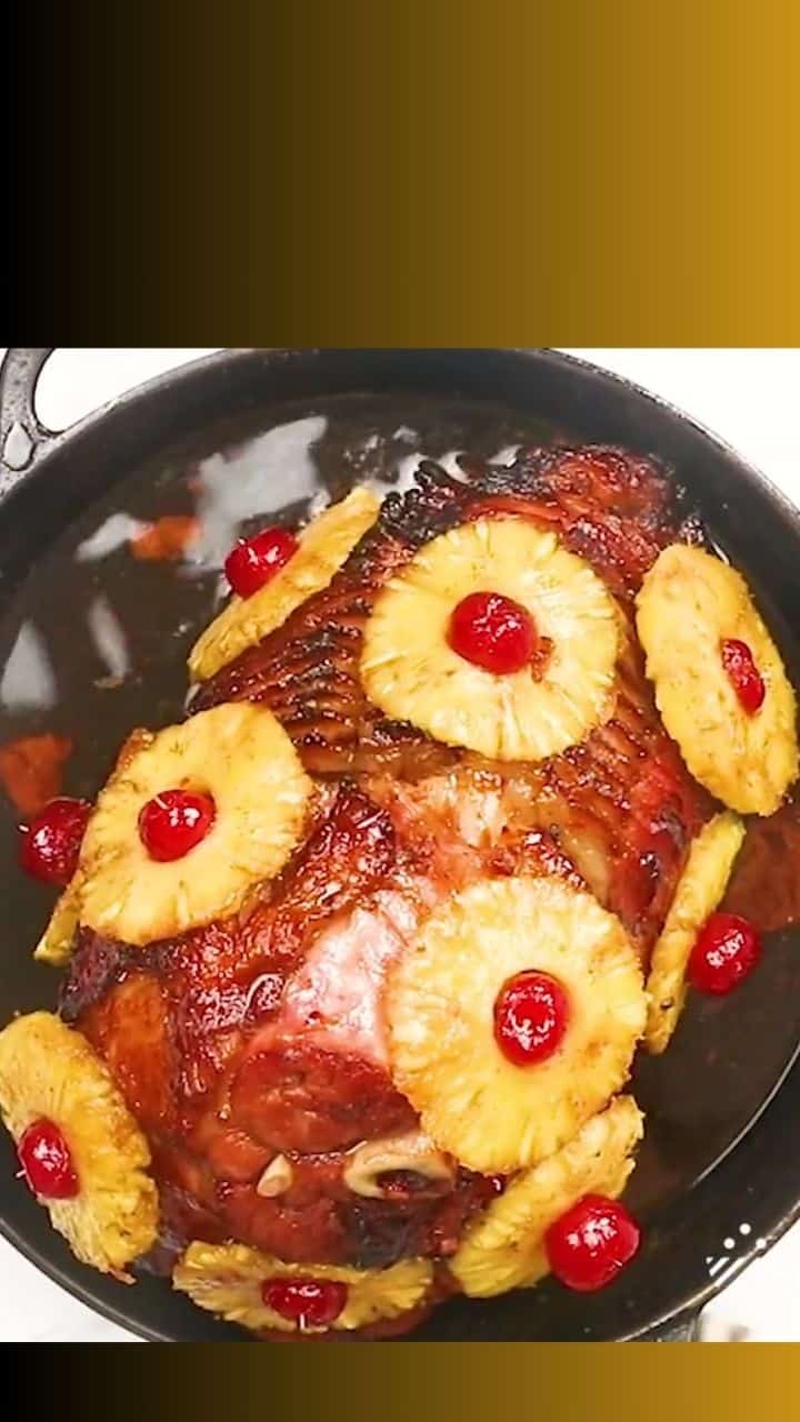 https://www.africanbites.com/wp-content/uploads/2023/10/Honey-Glazed-Ham-with-Pineapple-Magic-1.jpg