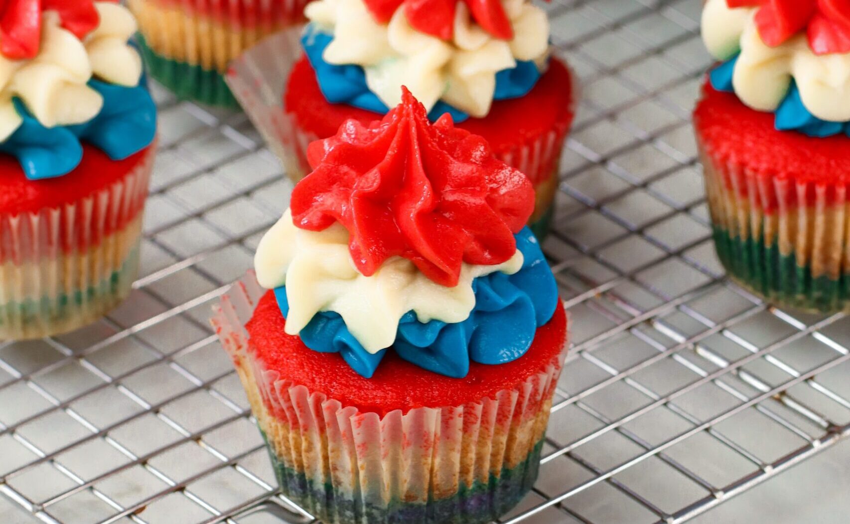 4th of July cupcakes ready to start the party