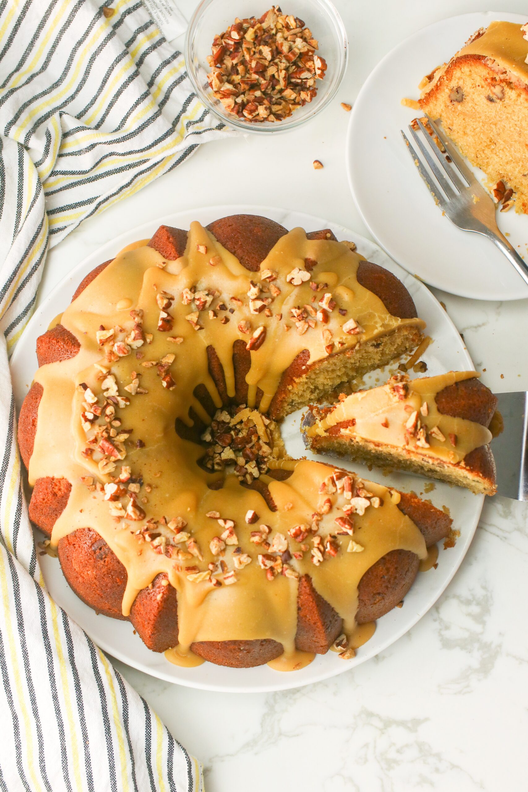 Serving up a slice of gorgeously tempting brown sugar caramel pound cake 